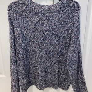 Women’s TimeTru Long Sleeve Sweater— size MEDIUM.